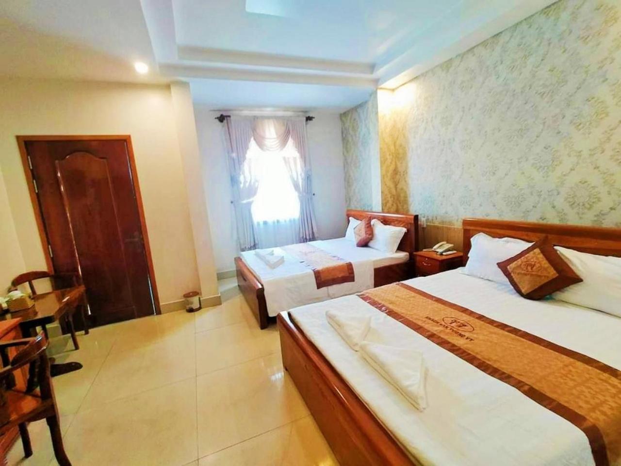 Khach San Tuong Vy Hotel Rach Gia Exterior photo