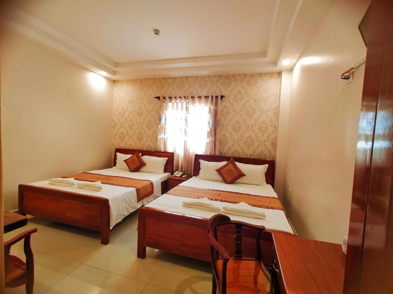 Khach San Tuong Vy Hotel Rach Gia Exterior photo