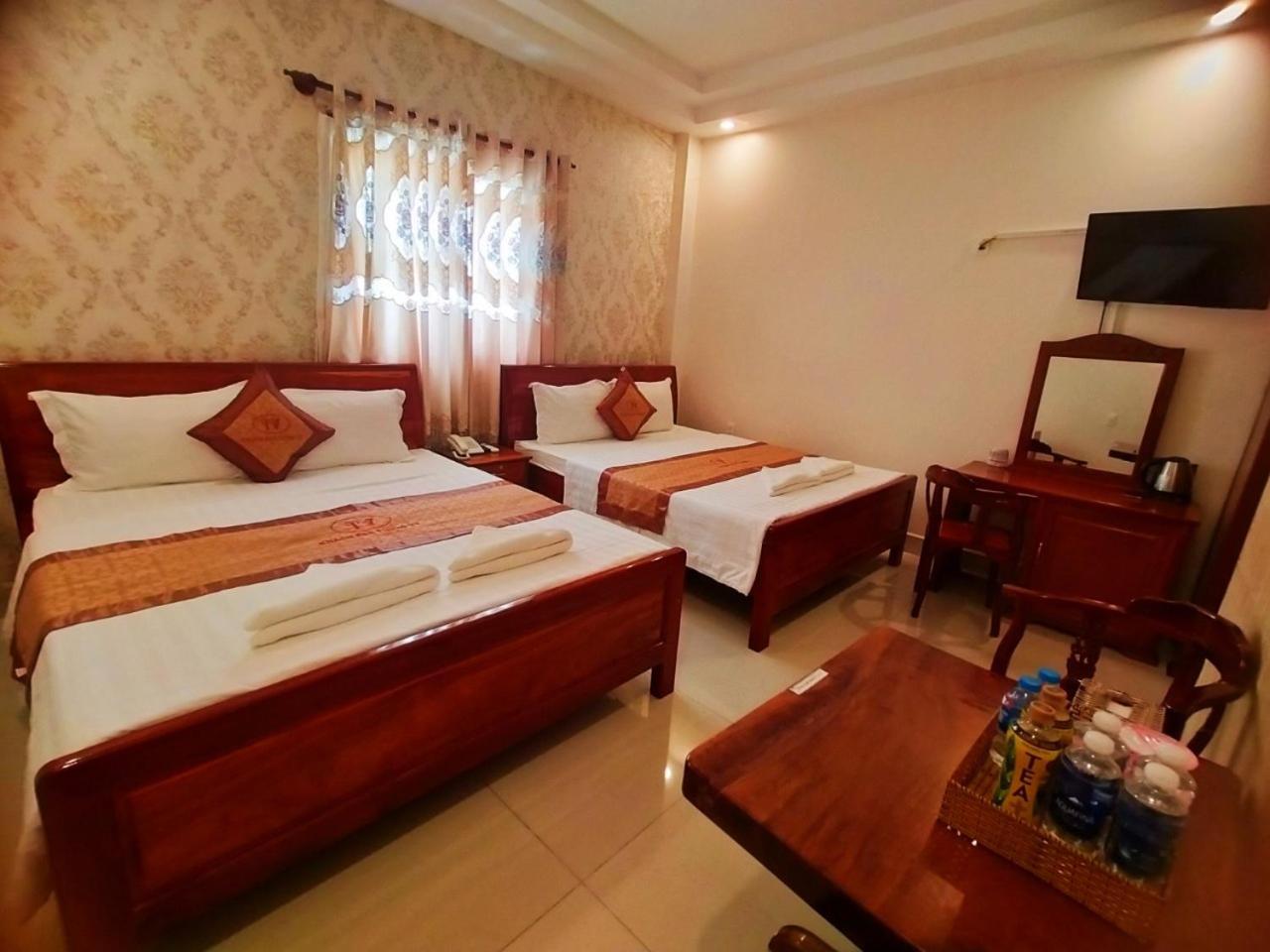 Khach San Tuong Vy Hotel Rach Gia Exterior photo